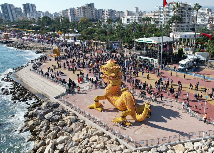 8. MERSİN ULUSLARARASI NARENCİYE FESYİVALİ BAŞLADI