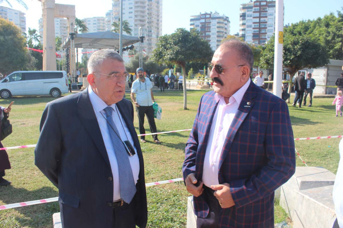 8. MERSİN ULUSLARARASI NARENCİYE FESYİVALİ BAŞLADI