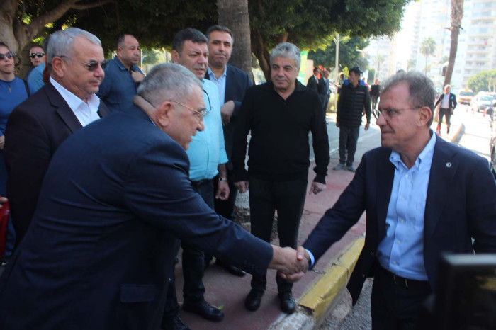 8. MERSİN ULUSLARARASI NARENCİYE FESYİVALİ BAŞLADI