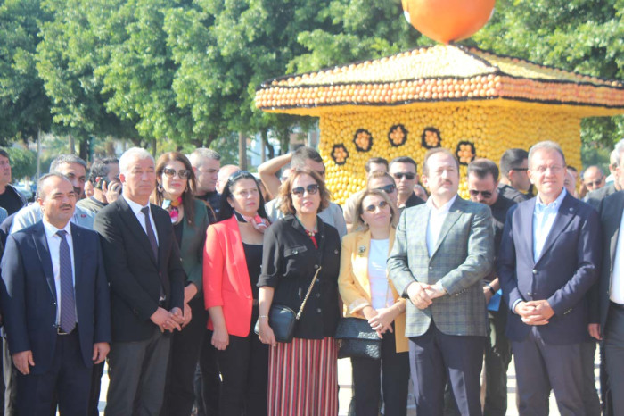 8. MERSİN ULUSLARARASI NARENCİYE FESYİVALİ BAŞLADI