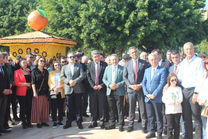 8. MERSİN ULUSLARARASI NARENCİYE FESYİVALİ BAŞLADI