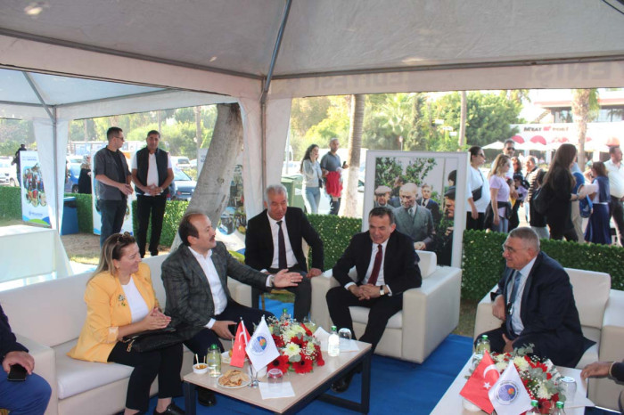 8. MERSİN ULUSLARARASI NARENCİYE FESYİVALİ BAŞLADI