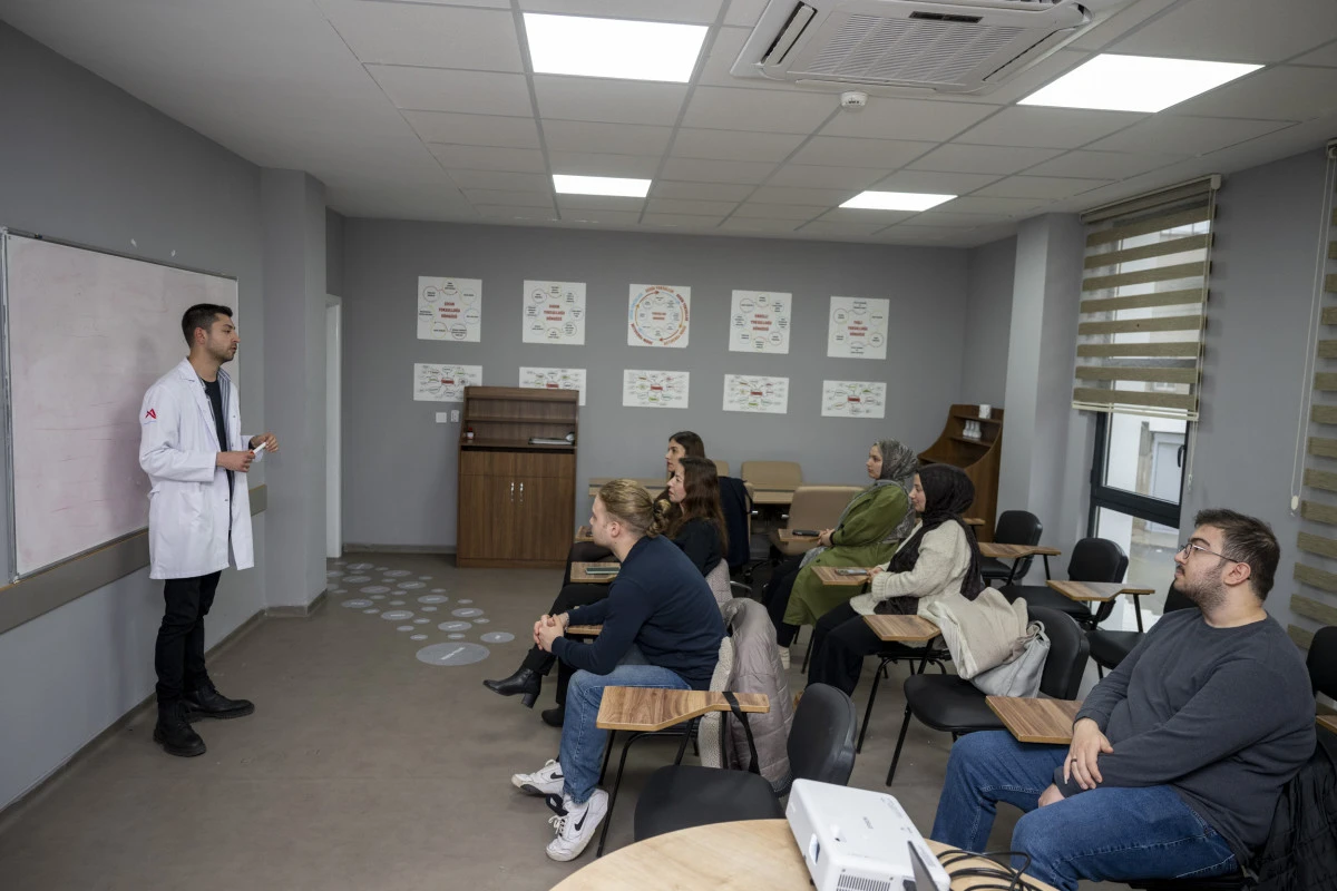 B&uuml;y&uuml;kşehir Mercek&rsquo;ten &lsquo;&Ouml;n B&uuml;ro&rsquo; Ve &lsquo;Resepsiyon Elemanı&rsquo; Kursları