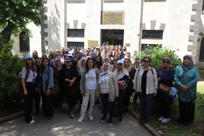 Akdenizli kadınlar, Gaziantep’in tarihi, turistik ve kültürel yerlerini gezdi.