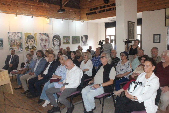 Fatih Alkar'ın ‘Tartalım Ablalar Abiler’ kitabının imza günü gerçekleştirildi