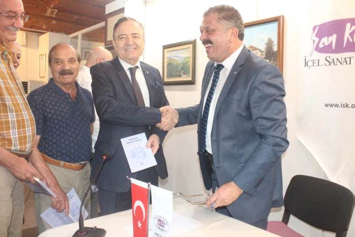 Fatih Alkar'ın ‘Tartalım Ablalar Abiler’ kitabının imza günü gerçekleştirildi