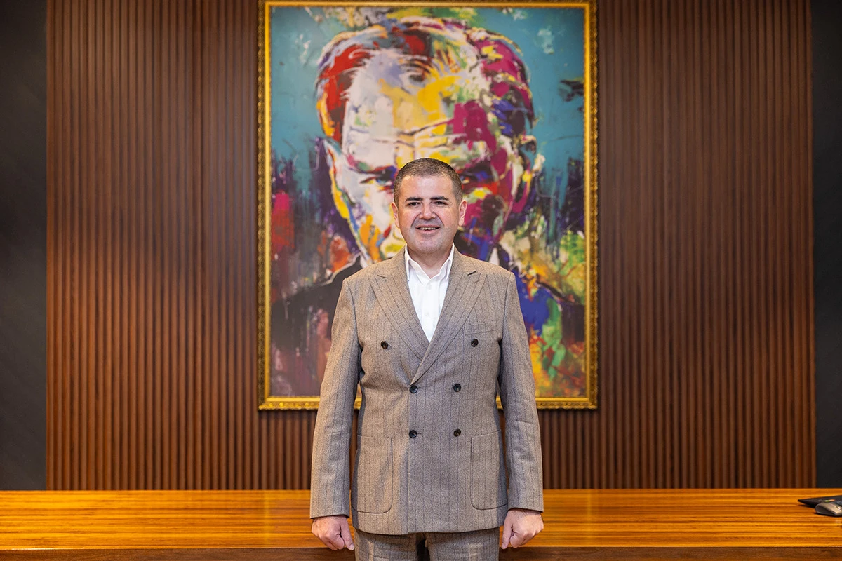 Mezitli Belediye Başkanı Ahmet Serkan Tuncer&rsquo;den 23 Nisan Mesajı