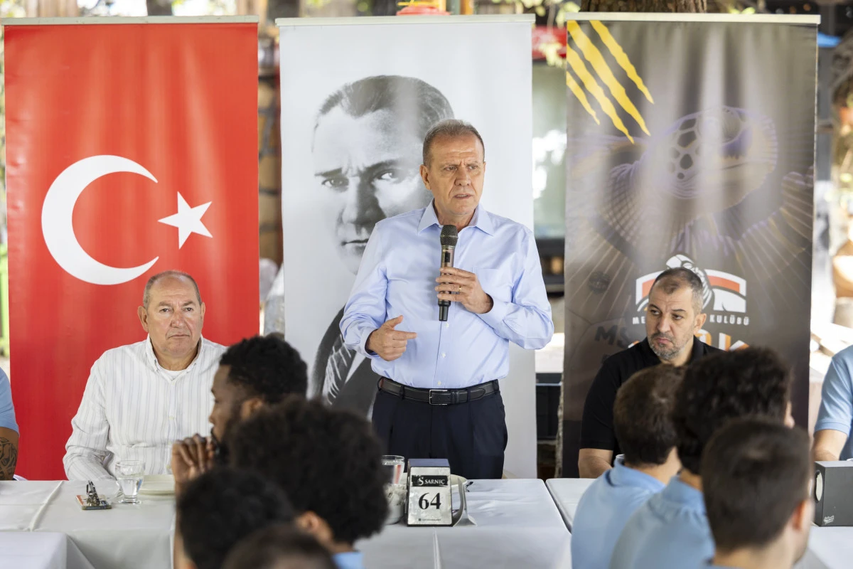 Se&ccedil;er 'Mersin Bir Basketbol Şehri Olarak Anılıyor'