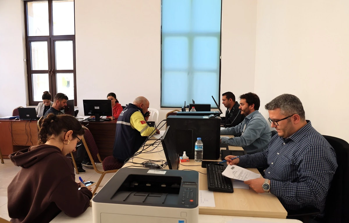 Toroslar Belediyesi &Ouml;ğrenim Yardımının 2&rsquo;nci Taksidini Hesaplara Yatırdı